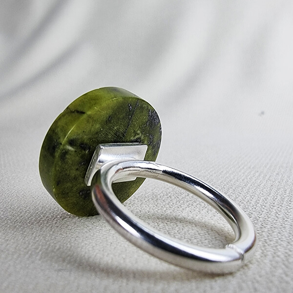 Collection Orbita: silver ring with Serpentinite disk