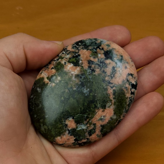 Unakite palmstone