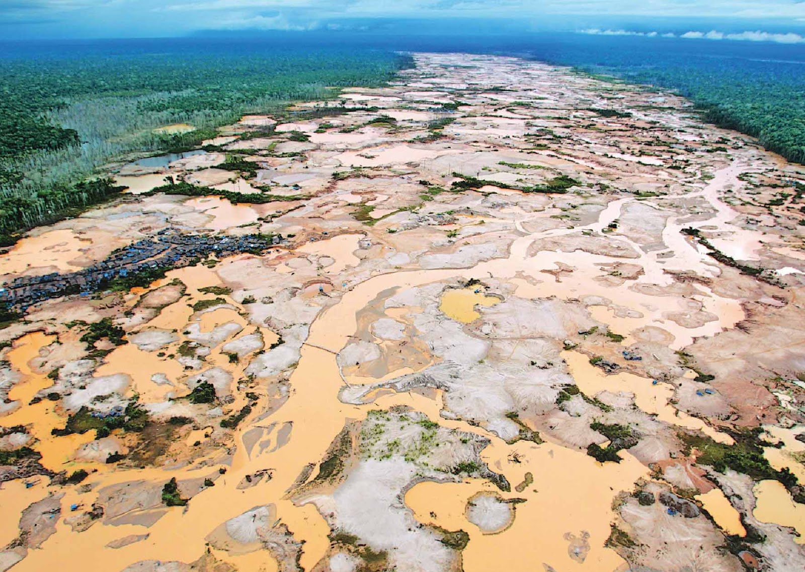 artisan gold mining destroys the rainforest / ethical mining